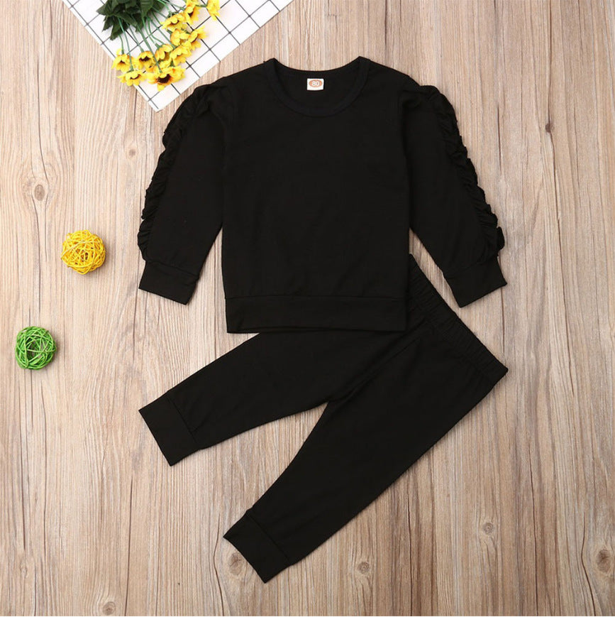 Cosy Little Moments — Baby Ruffles 2-Piece Sweatshirt & Pants Set